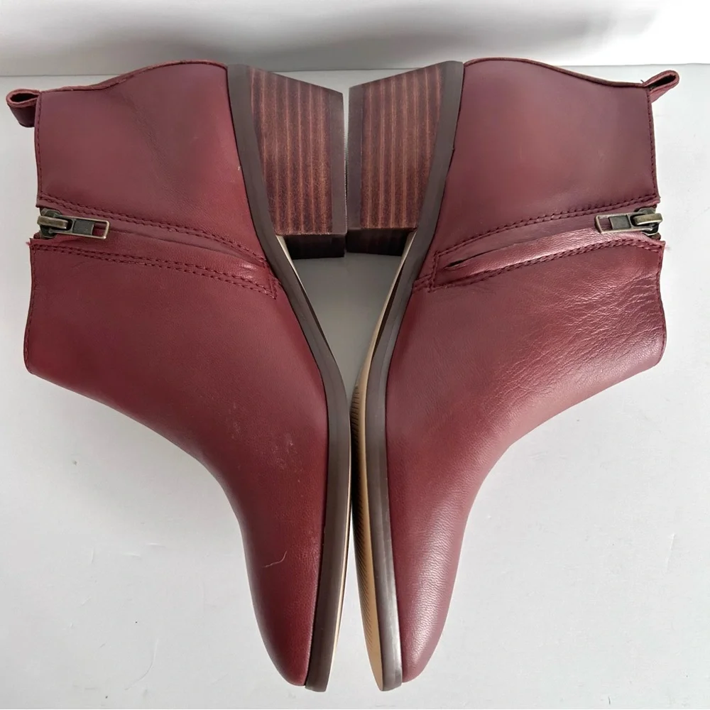 J. Crew Factory Ankle Boots. Brown. Size: 7